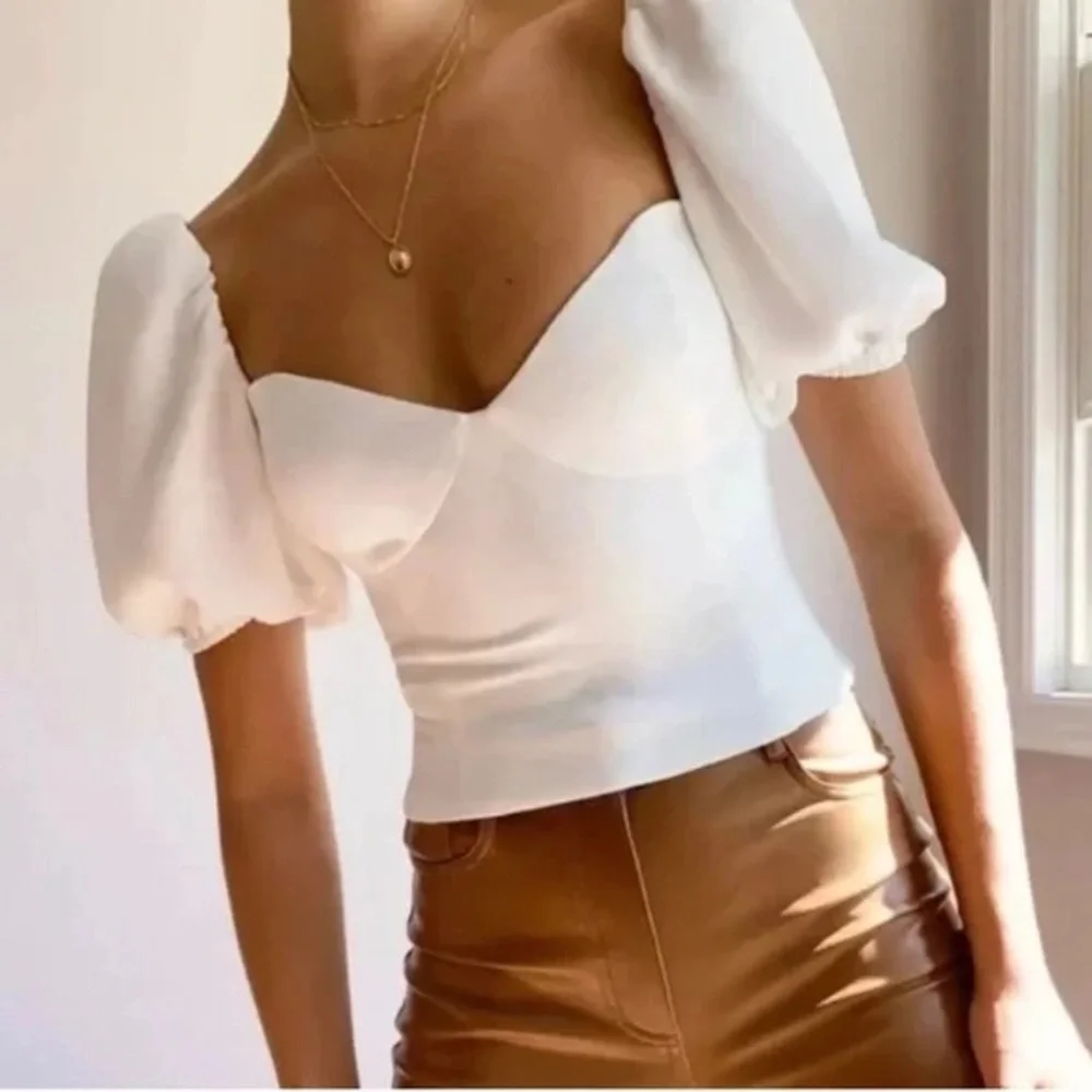 Aritzia Wilfred Novella Shortsleeve Blouse- Puff-Sleeve Prairie Blouse - Picture 1 of 1
